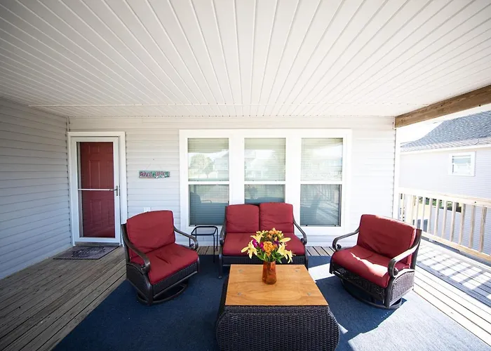 Relax At Our Beach Haven - Pet Friendly